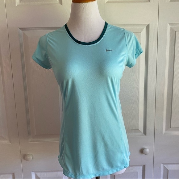 Nike Dri-fit running shirt - Picture 3 of 7